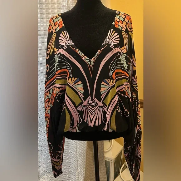 Free People “Beneath the Sea” Batman Wing Top Blouse - Picture 3 of 16